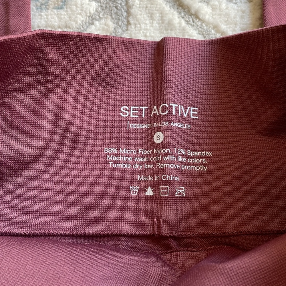 Set Active Two piece Set - Picture 4 of 7